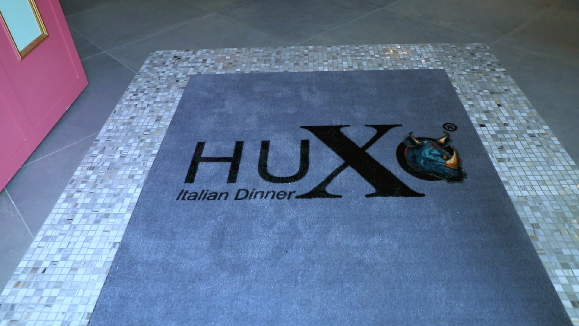 Load video: Huxo Cafe Video